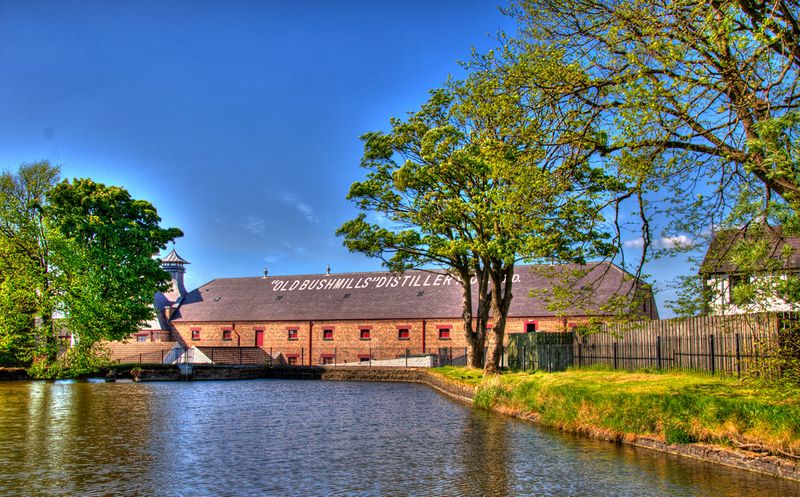File:Old Bushmills near Giant's Causeway.jpg