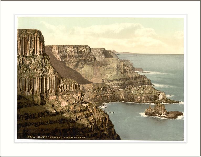 File:Postcard former Giant's Causeway.jpg